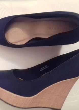 Туфлі на платформі