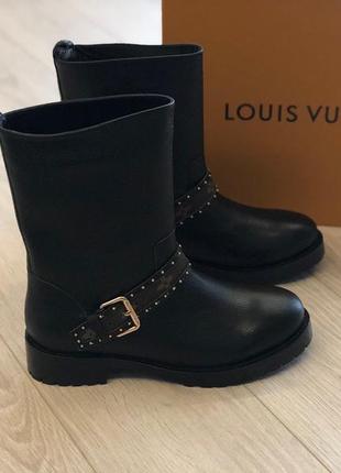 Чоботи louis vuitton