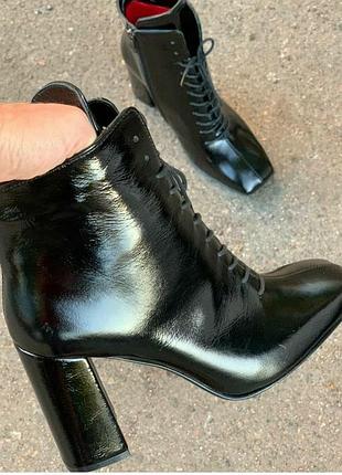 Кожаные ботильоны ручной работы