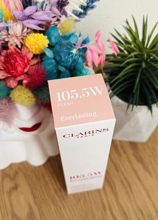 Оригінал clarins everlasting long-wearing and hydrating matte foundation 105,5w flesh тональна основа для обличчя оригинал тональный крем2 фото