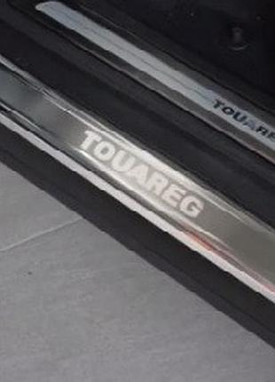 Накладки на пороги volkswagen touareg (2010-,), (фольксваген таурег), 4 шт. логотип гравіювання, неірж.