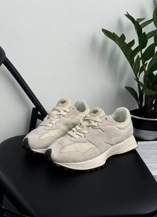 Женские замшевые кроссовки new balance 327 beige2 фото