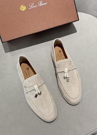 Лофери в стилі loro piana