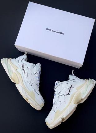 Кросівки balenciaga all over logo triple s