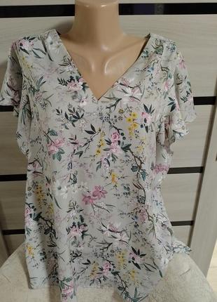 Блуза серая в цветочный принт1 фото