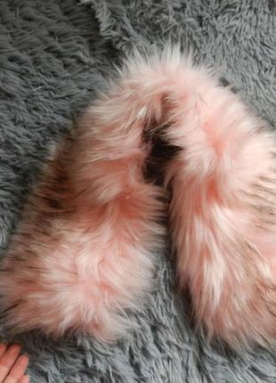 Хутро пухнаста узлісся на комір