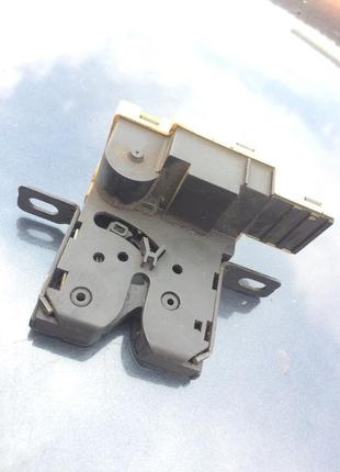 Бу замок скла кришки багажника renault, 8200000894, 7700430941