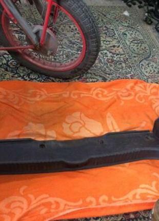 Бу накладка задней стенки багажника renault laguna 2, 8200102543