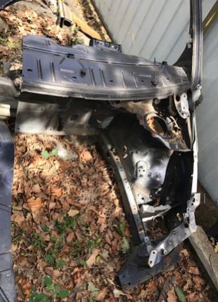 Бу чверть ліва передня renault scenic 1,