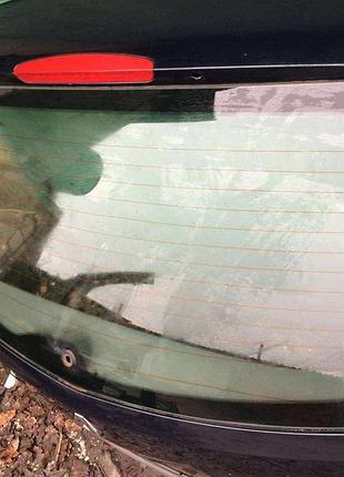 Бу глухе скло кришки багажника renault laguna 2, 8200002524,