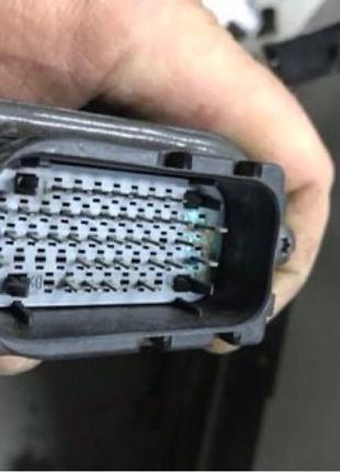 Бу роз'єм кузов — двері renault megane 2, amp 1379111-2.