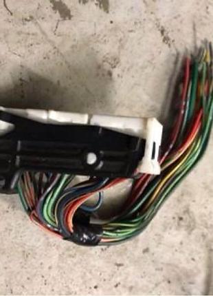 Бу разъём фишка блока предохранителей smart forfour w454