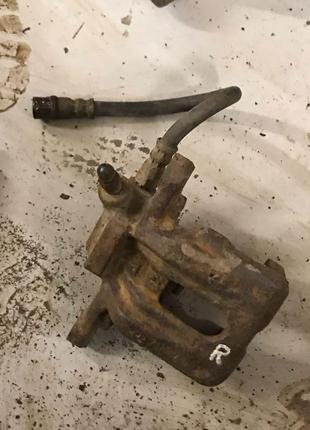 Бу суппорт тормозной задний правый mercedes w168 a1684200783