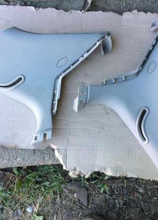 Накладка задньої стійки (ліфтбек) б/у рено лагуна 2,