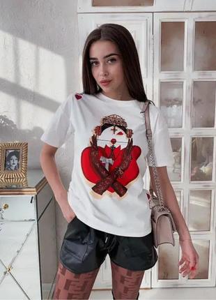 Футболка в стиле queen of hearts dolce gabbana8 фото