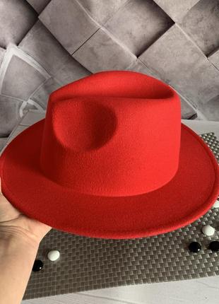 Шляпка федора унисекс с полями красная2 фото