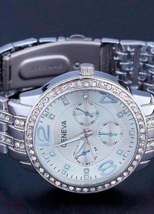 Гарний жіночий годинник із кварцовим механізмом geneva silver7 фото