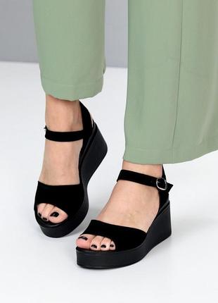 Натуральные босоножки кожа замша