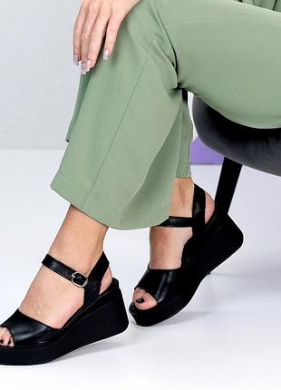 Натуральные босоножки кожа замша