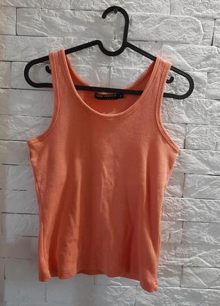 Персикова майка у рубчик