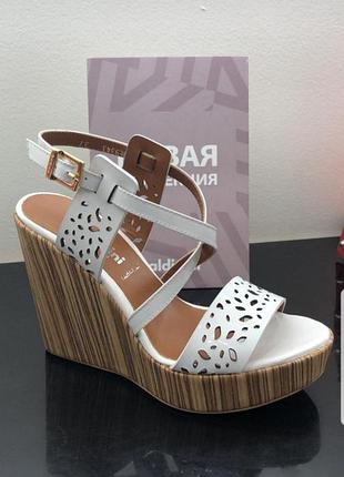 Белые босоножки baldinini 40р