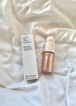 Рідкий хайлайтер rare beauty by selena gomez positive light liquid luminizer mini