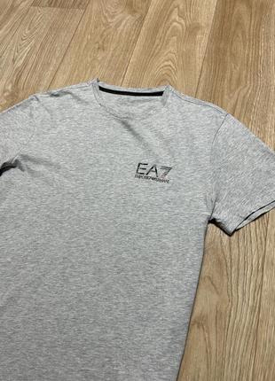 Ea7 emporio armani basic logo шикарная футболка на лето оригинал2 фото