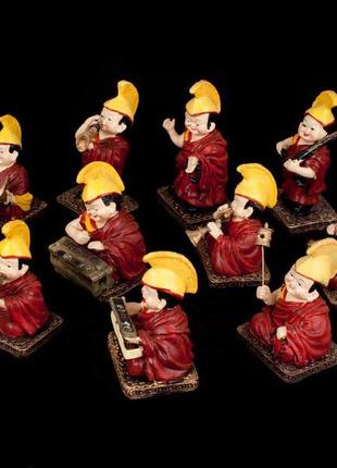 Статуэтка этническая тибетские монахи набор 12 шт. полимер 10x...3 фото