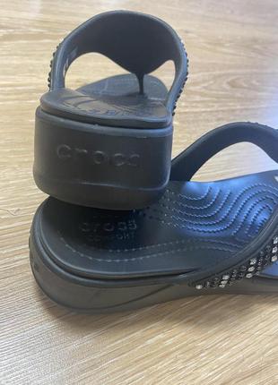 Жіночі в'єтнамки на платформі crocs monterey із шиммером оригінал 37 р7 фото