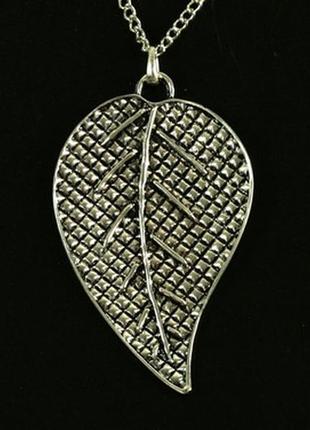 Кулон символ удачі лист 5х4х0,2 см сріблястий (17643)