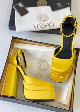 Босоніжки на підборах вербаче versace оксамитові туфлі на платформі bratz 🥰 скидка !!