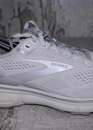 Кросівки brooks 38 розмір