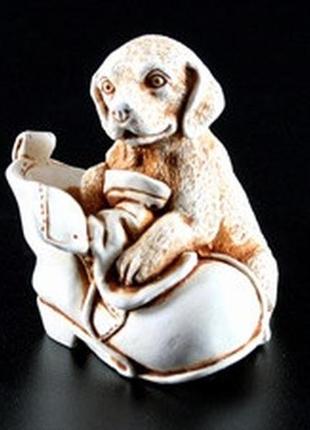 Статуетка щеня з черевиком netsuke charm гіпс 6х5х5 см (14668)