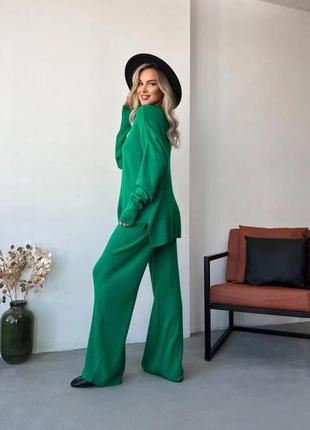 Костюм з брюками зеленого кольору 💚5 фото
