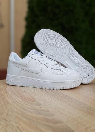 Кроссовки женские nike air force белые7 фото