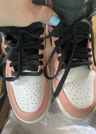 Кросівки nike air jordan retro pink white женские кроссовки найк джордан4 фото