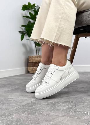 Кожаные женские кеды на каждый день