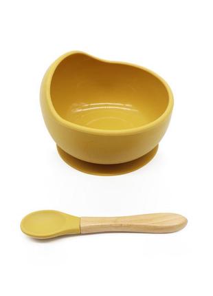 Дитячий посуд на присосці для годування дітей