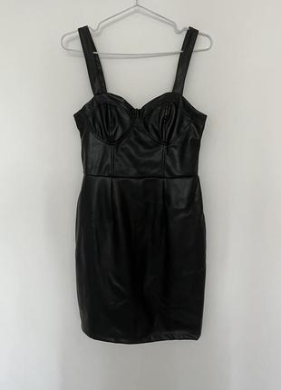 Черное кожаное платье4 фото