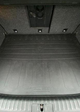 Автомобільний килимок у багажник для volkswagen tiguan i 2007-...