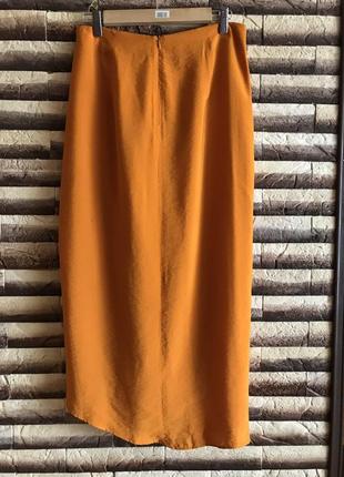 Сатиновая юбка с разрезом.4 фото