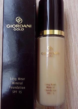 Стойкая минеральная тональная основа роскошный атлас giordani gold 31804 31802 31806