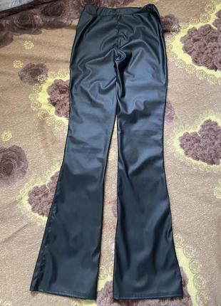 Брюки кльош   з екошкіри