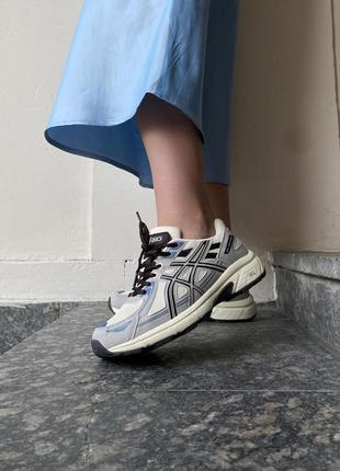 Кросівки жіночі чоловічі в стилі asics gel-venture 6 grey beige асикс гель-вентюра бежеві сірі3 фото