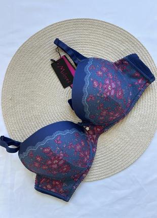 Бюстгальтер