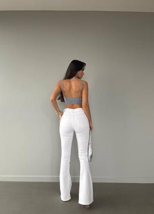 Жіночі білі джинси кльош від коліна, клеш, класичні, розширені, штани, літні, стрейч3 фото