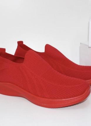 Красные текстильные слипоны кроссовки на весну