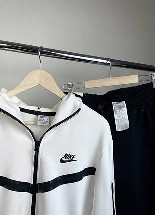 Nike tech fleece