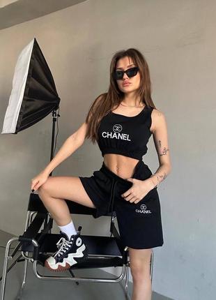 Літній костюм в стилі chanel