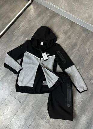 Nike tech fleece